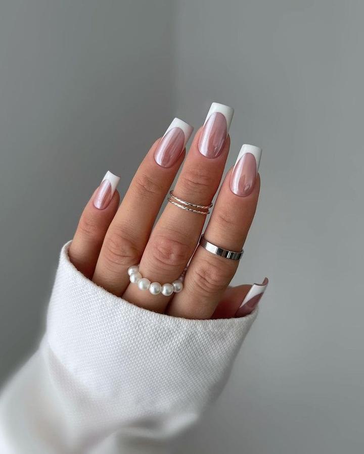 Techniki manicure migdałowy