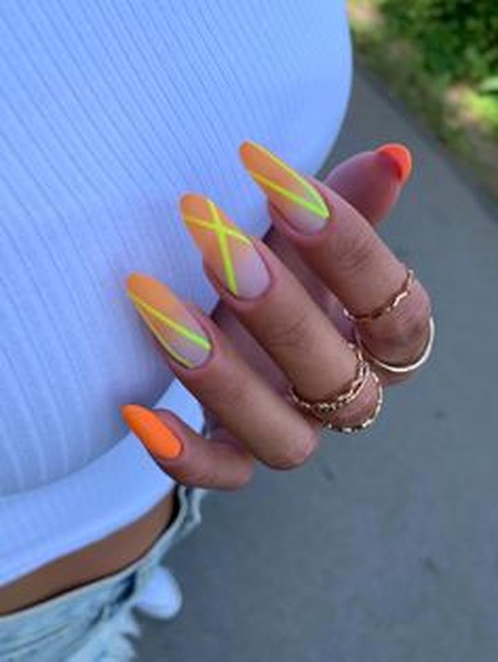 Manicure neonowe kolory