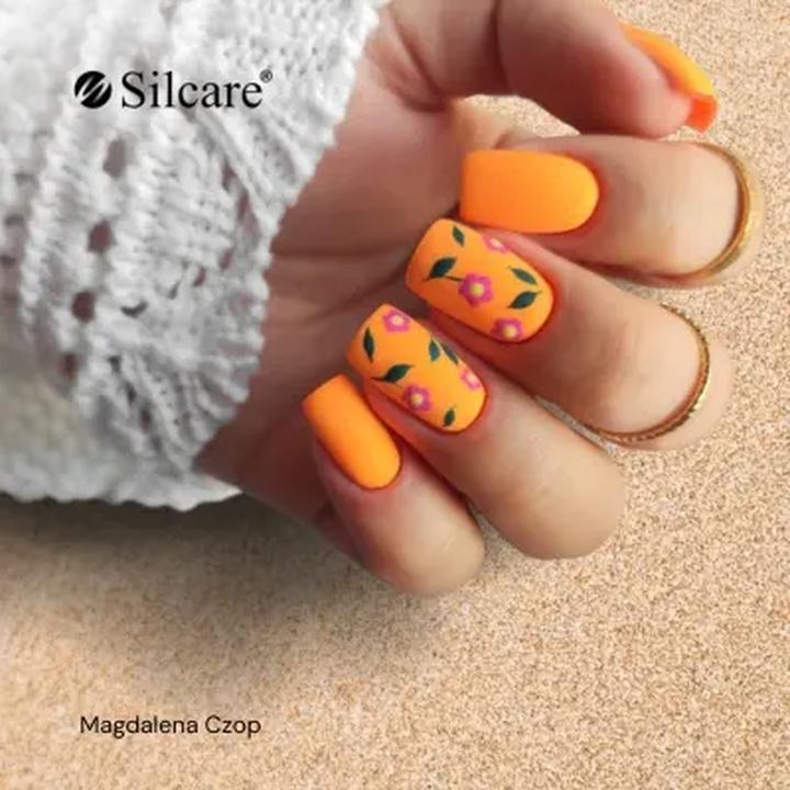 Neonowe paznokcie – jak zaimponować oryginalnym manicure’em tej wiosny?