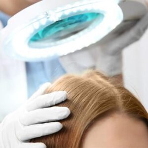 Sekrety zdrowych włosów: jak trychologia może odmienić Twoją fryzurę