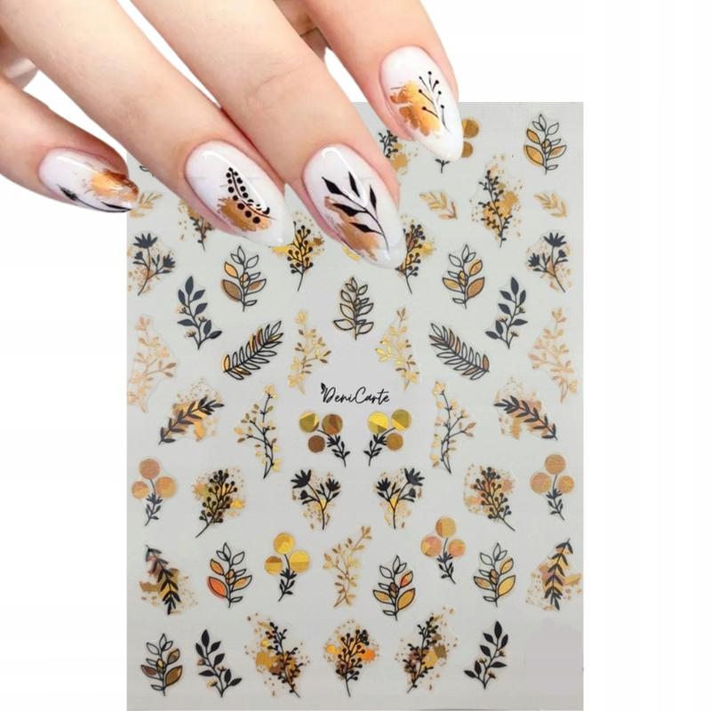 Czerń i złoto w stylizacji paznokci