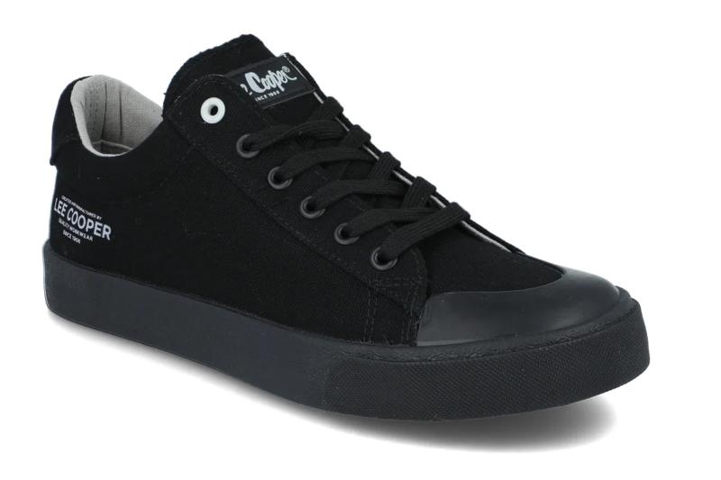 Magia damskich trampków – co sprawia, że są tak pożądane?