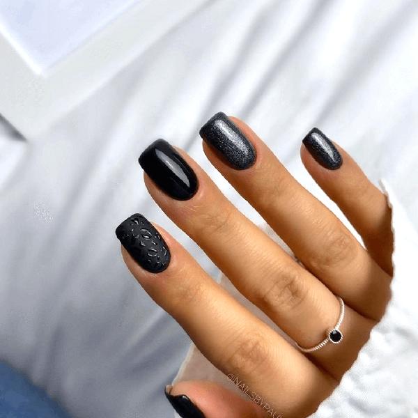 Czarne paznokcie
