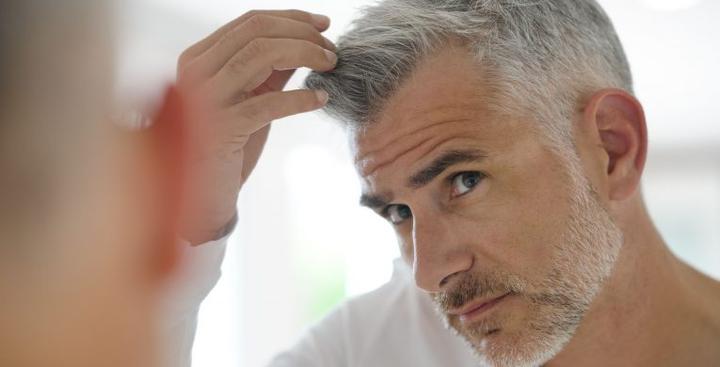 Pielęgnacja siwych włosów