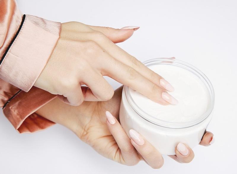 Sposoby na suche dłonie