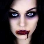 Jak stworzyć niesamowity makijaż wampira na Halloween?